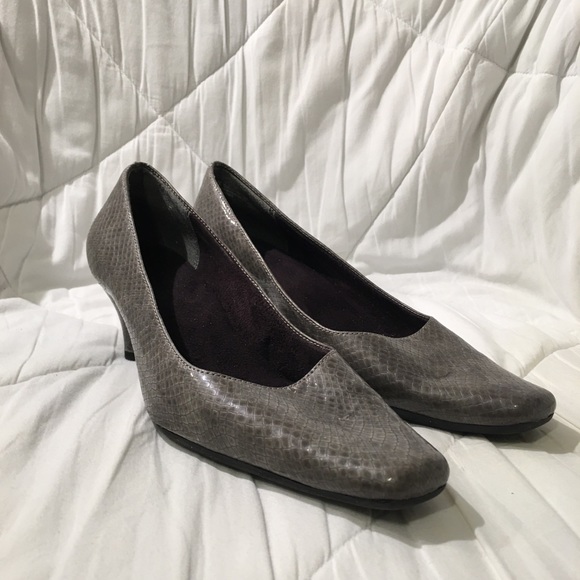 A2 by Aerosoles Kitten Heel Snakeskin Dress Pumps - Picture 2 of 11